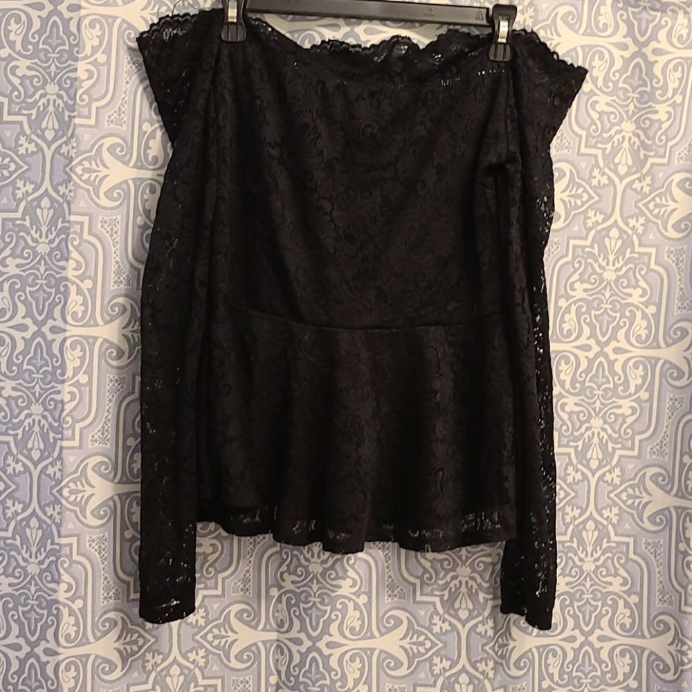 Off the shoulder long sleeve lace top xl